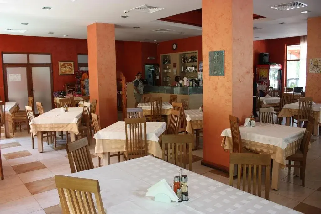 Рилски манастир: Family Hotel Gorski Kut