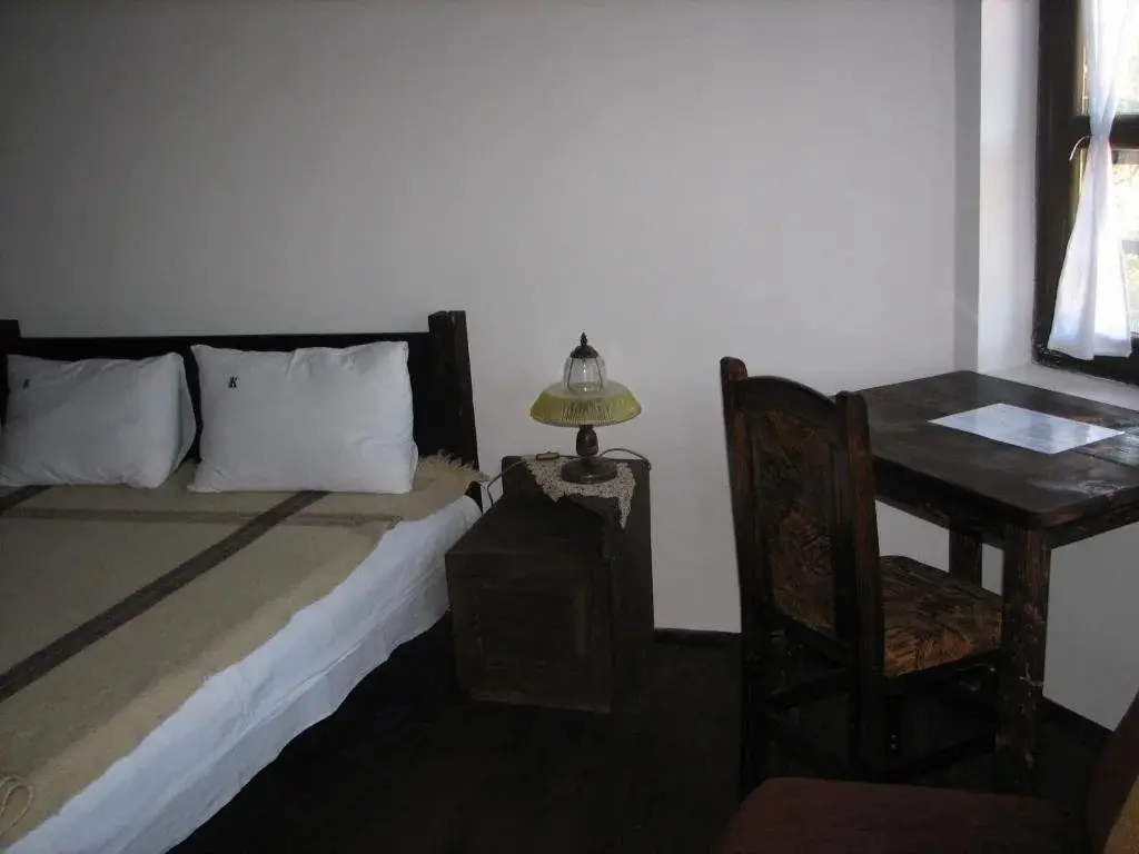 Калофер: Family Hotel Kalifer
