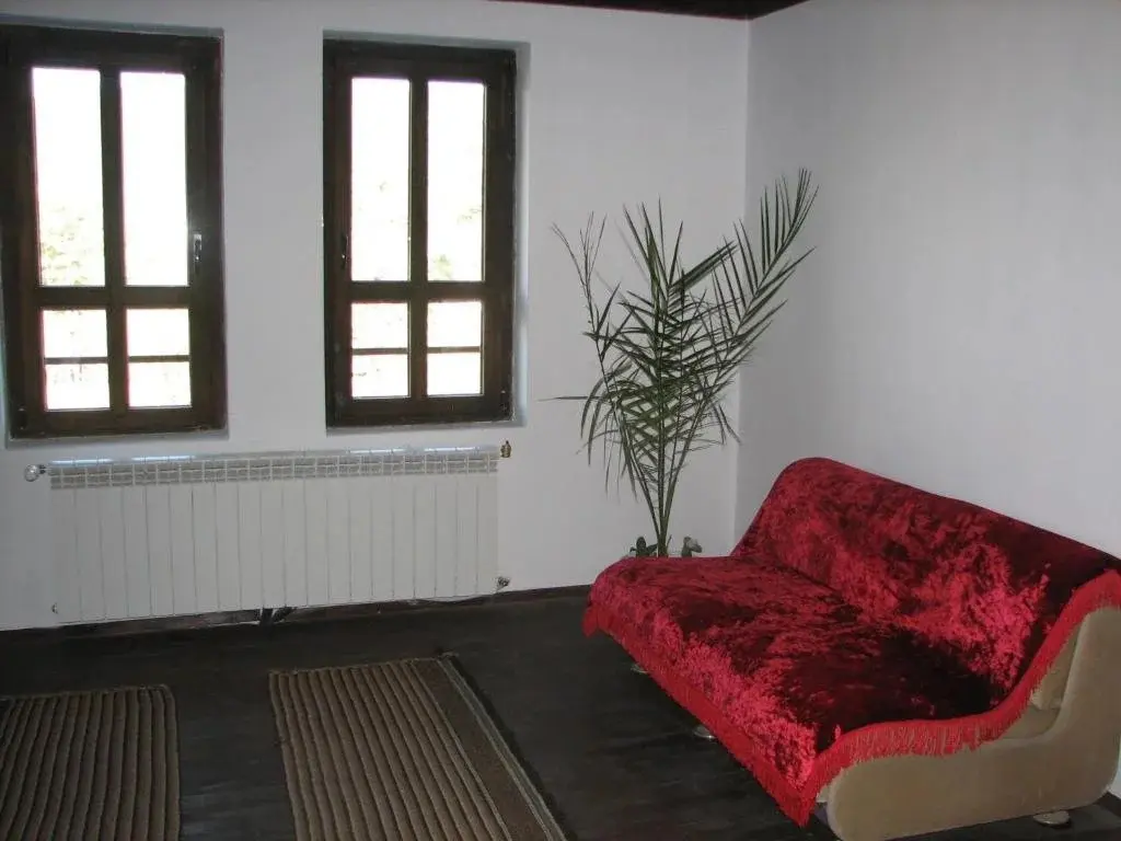Калофер: Family Hotel Kalifer