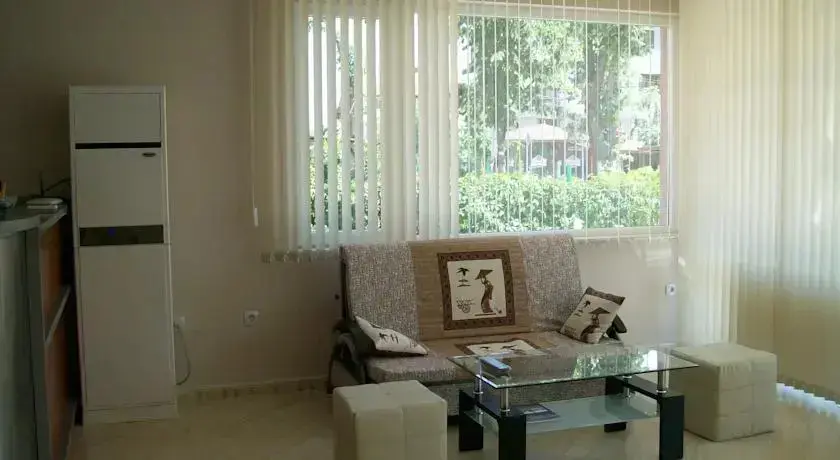 Приморско: Guest House Donchevi