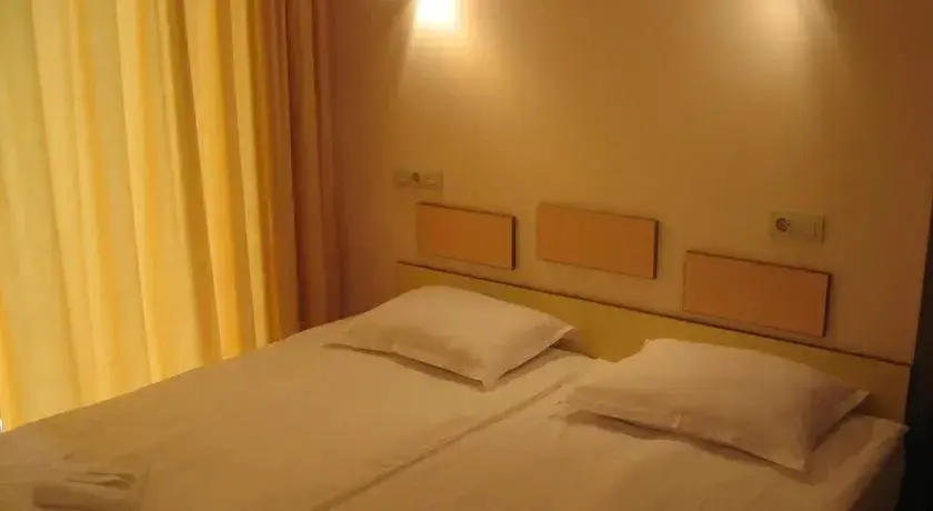 Варна: Apart Hotel "Eden"