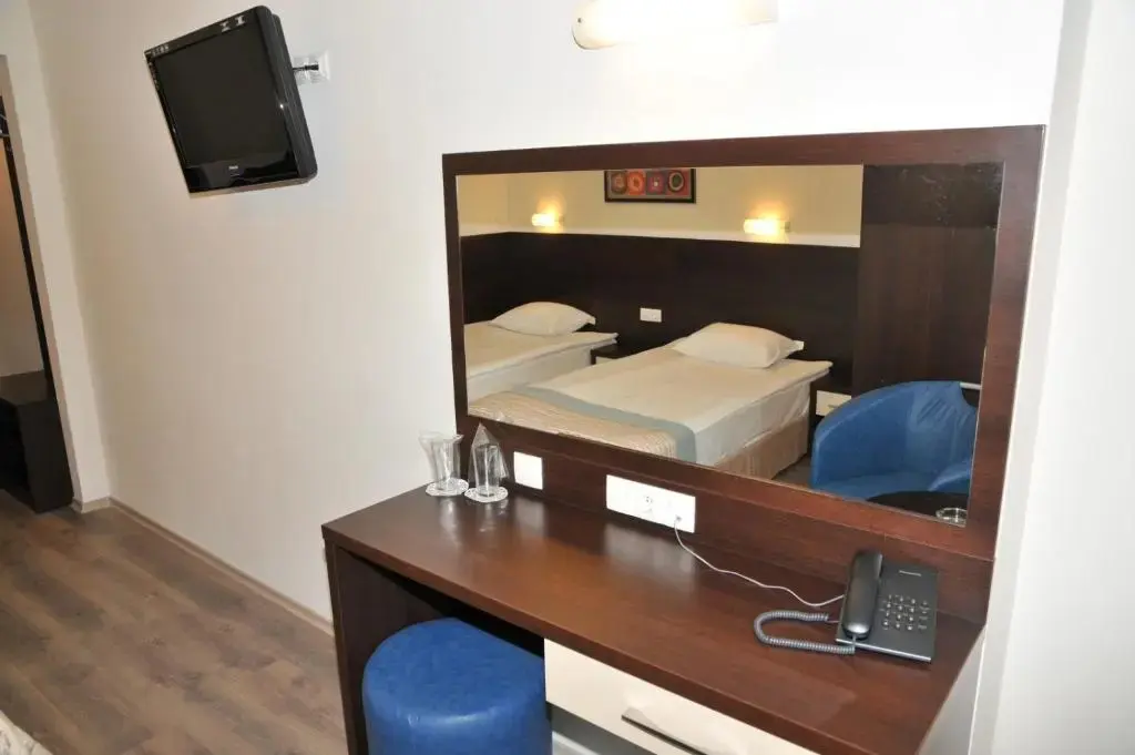 Бургас: Hotel Burgas Free University