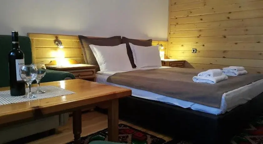 Банско: Family Hotel Djangal