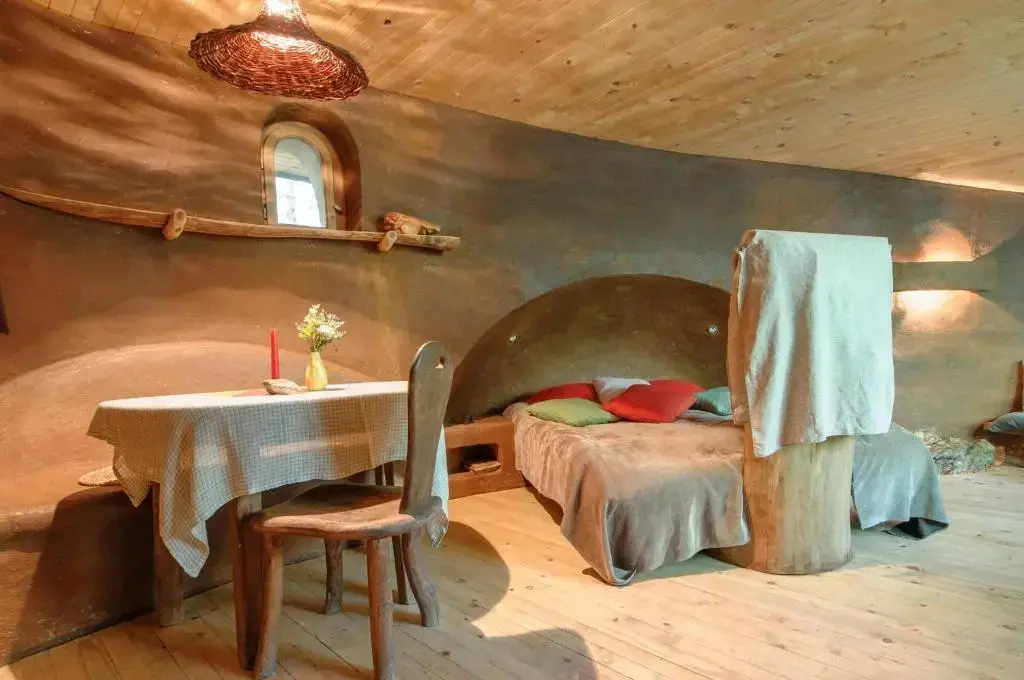 Гайтаниново: Omaya eco village