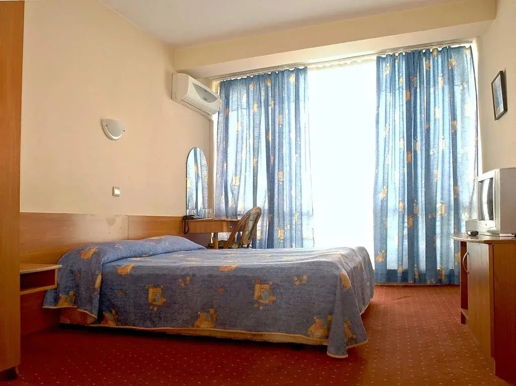 Бургас: Sezoni South Burgas