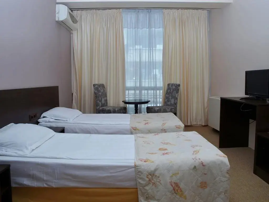 Бургас: Sezoni South Burgas