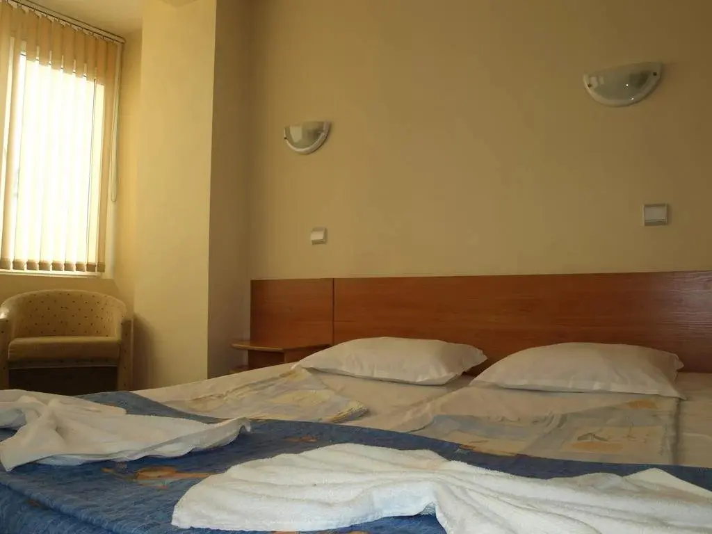 Бургас: Sezoni South Burgas
