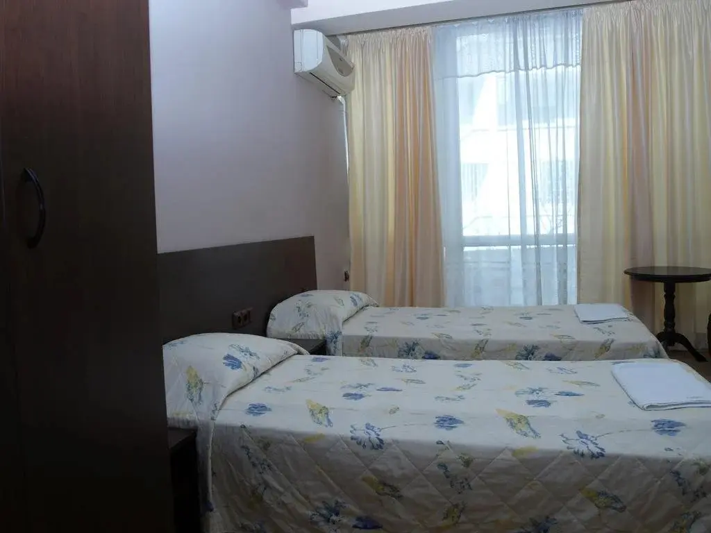 Бургас: Sezoni South Burgas