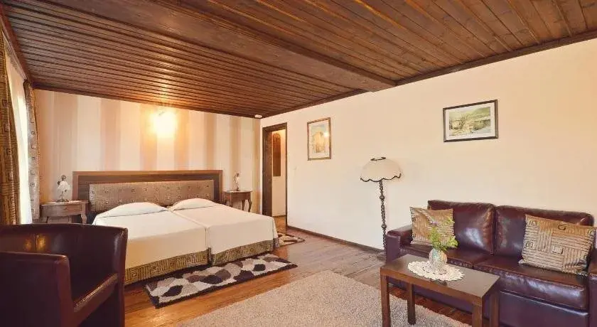 Боженци: Hotel Fenerite