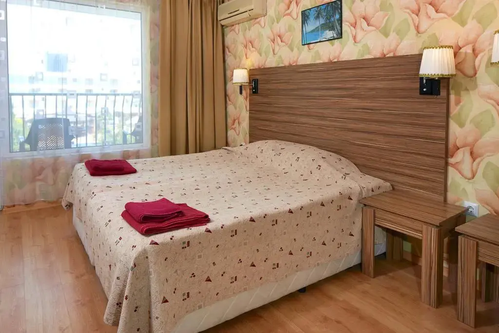 Солнечный берег: Hotel Yantra