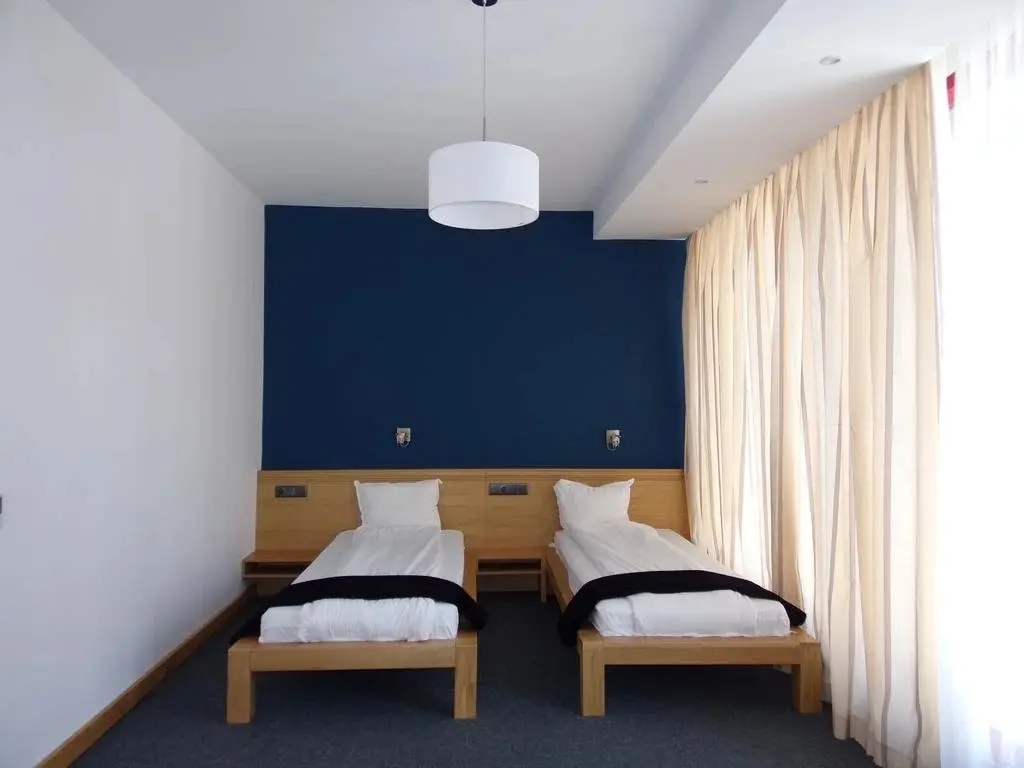 Дупница: Universal Hotel