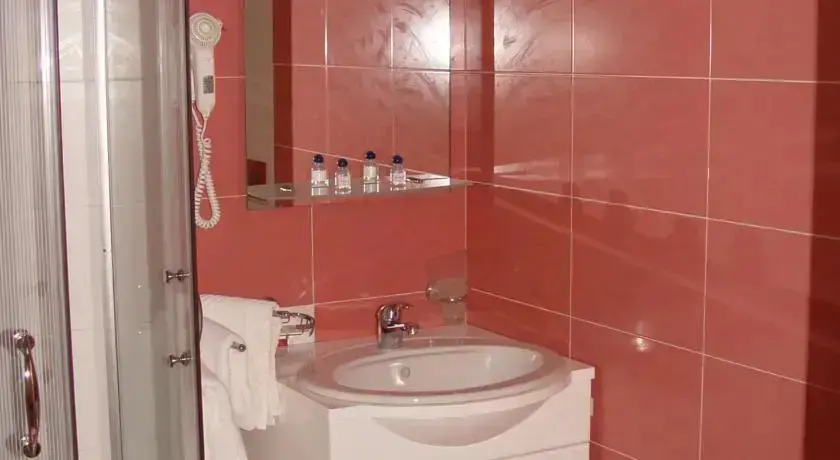 Боженци: Hotel Gabrovo