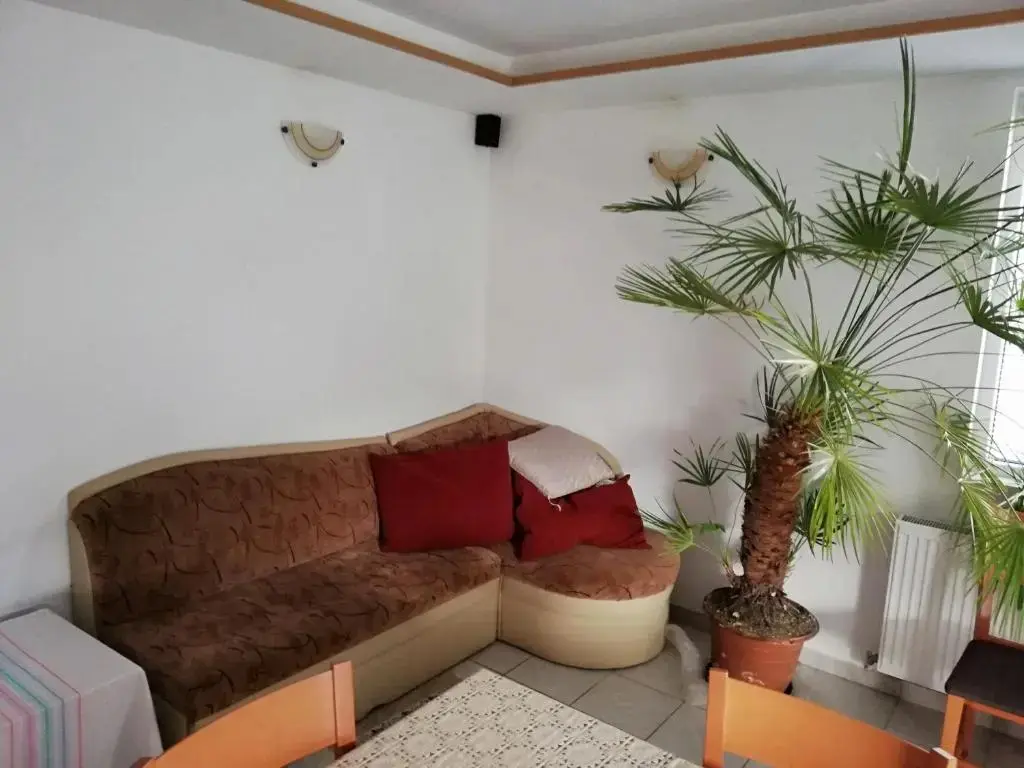 Троян: Hotel Bojana