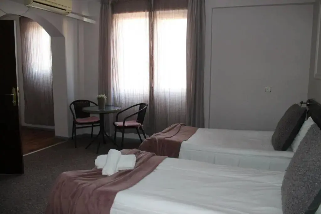 Шумен: Central Hotel