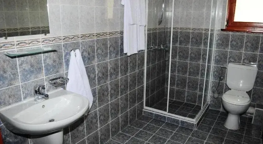 Девин: Kris Guest House
