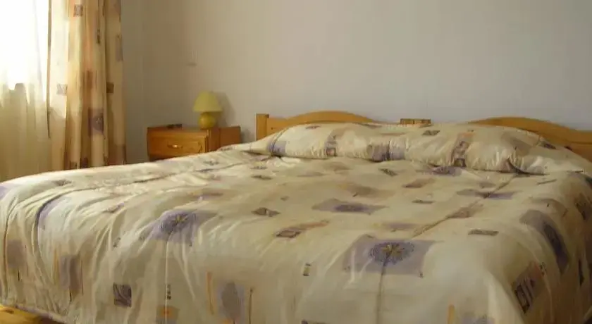 Девин: Kris Guest House