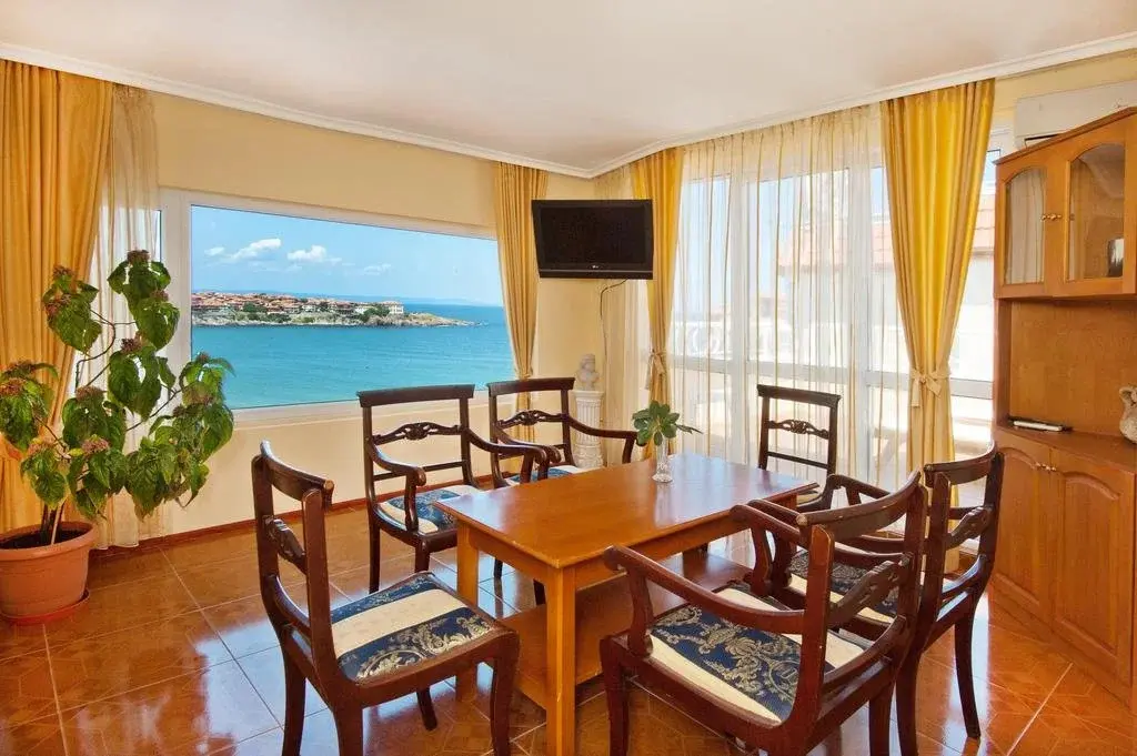 Созополь: Villa List Hotel