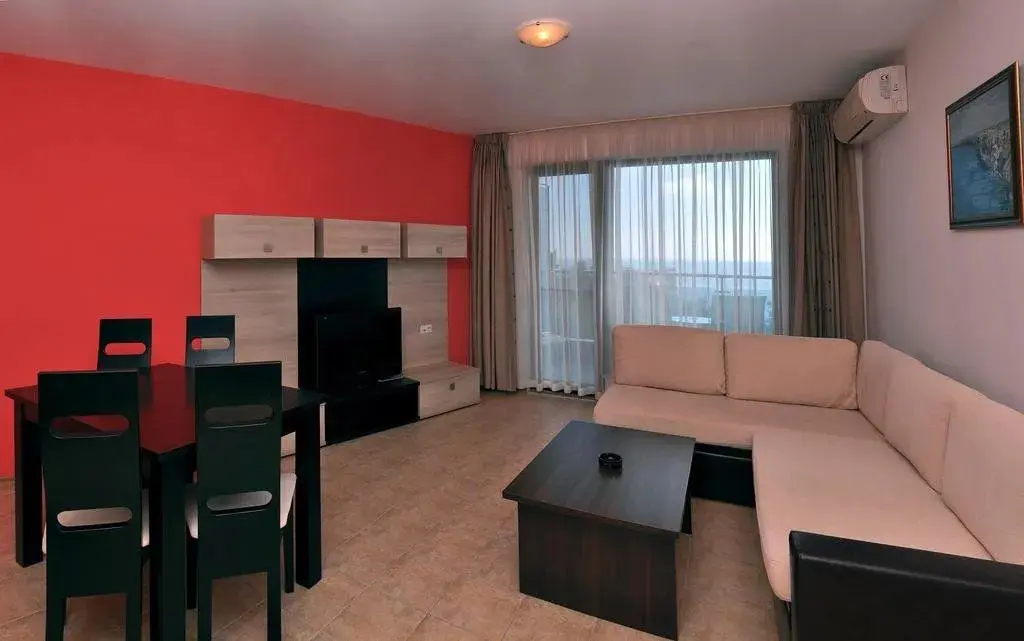 Каварна: Royal Cove Hotel