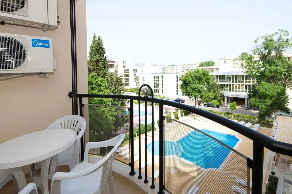 Солнечный берег: Karlovo Hotel