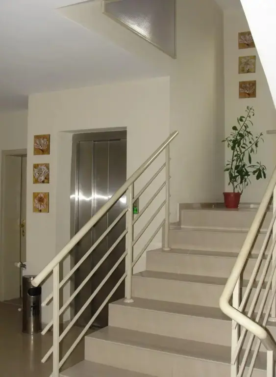 Бургас: Hotel Biju