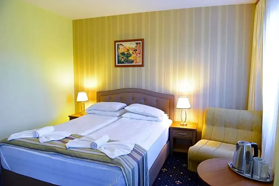 Банско: Family Hotel Lazur
