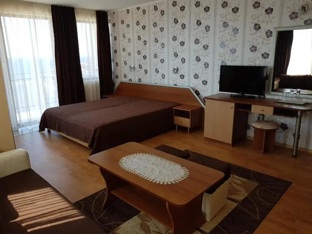 Несебр: Guest House Ianis Paradise