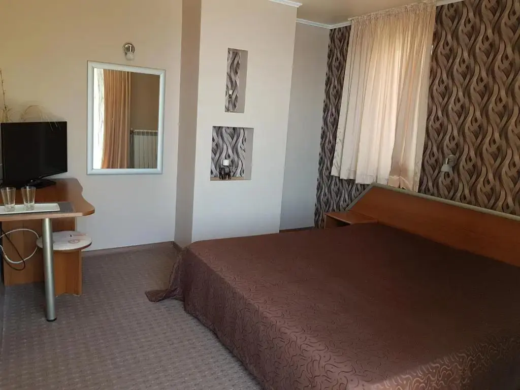 Несебр: Guest House Ianis Paradise
