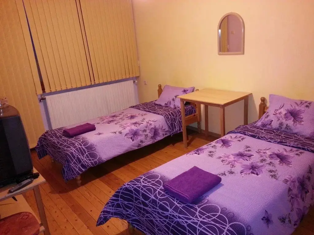 Извос: Guest House Drakite