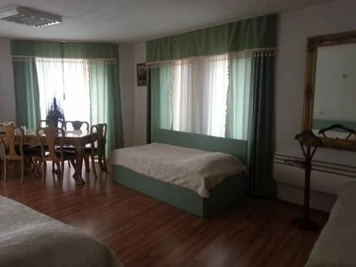 Карлово: Hotel Deloni