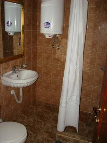 Карлово: Hotel Deloni