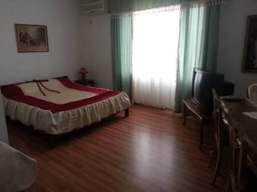 Карлово: Hotel Deloni