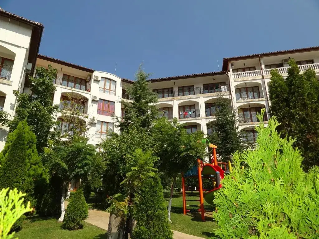 Свети Влас: Triumph Holiday Village