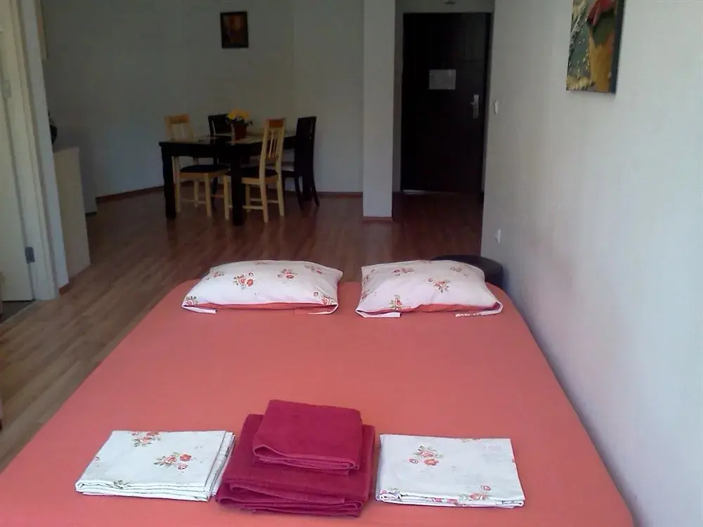 Варна: Aquamarine Apartments