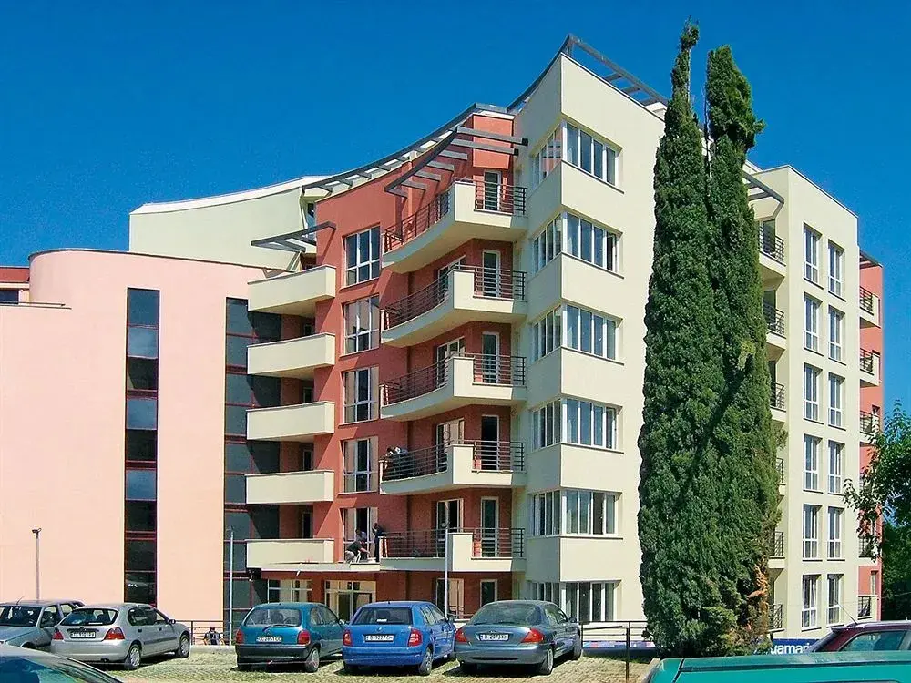Варна: Aquamarine Apartments