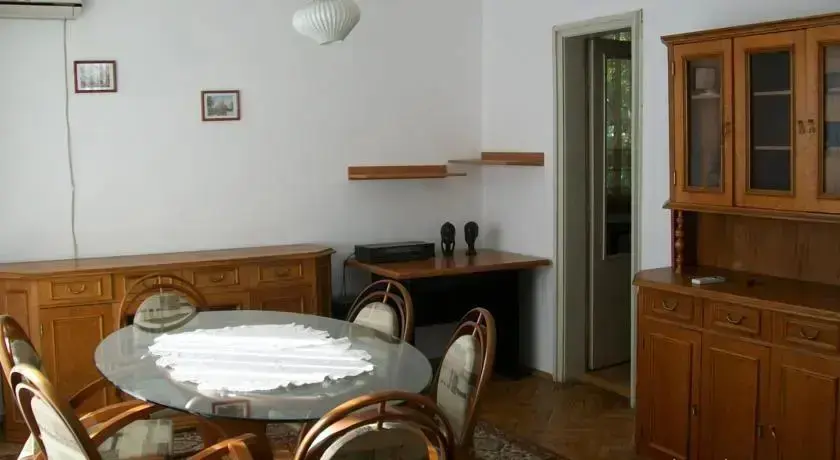 Бургас: Gurko Apartment