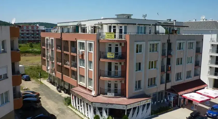 Приморско: Villa Perla
