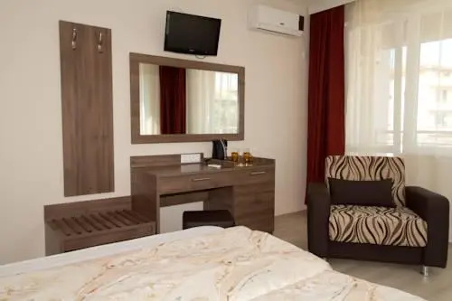 Приморско: Guest House Dobi