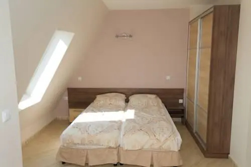 Приморско: Guest House Dobi