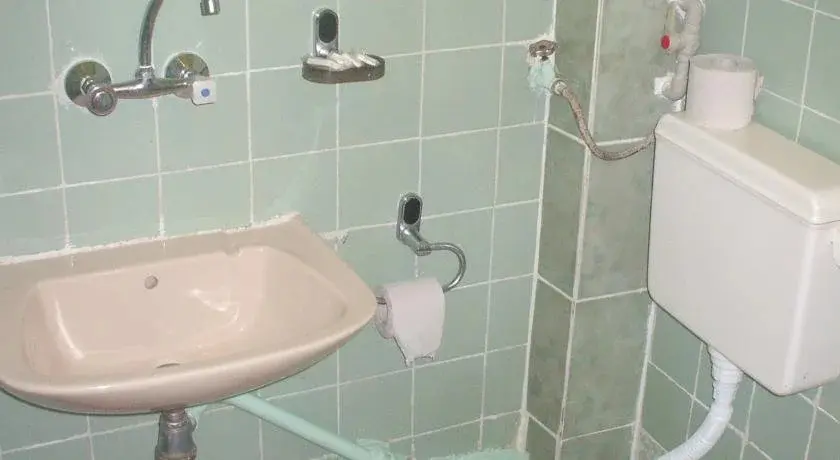 Лозенец: Hotel Strajica