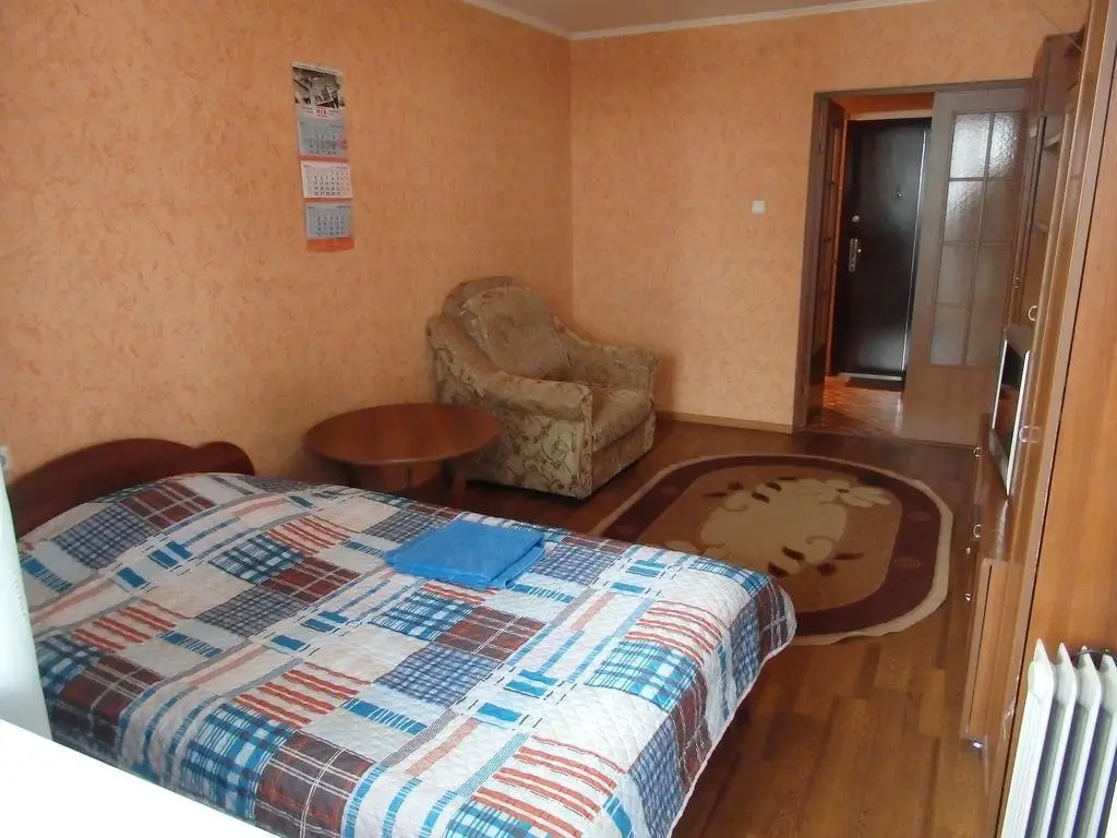Горно-Алтайск: Red House 2