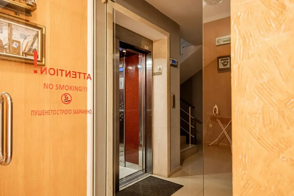 Поморие: Hotel Paros