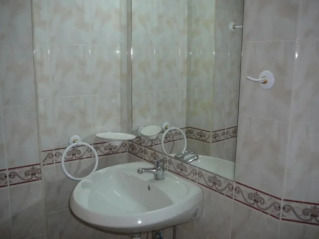 Несебр: Guest House Juja