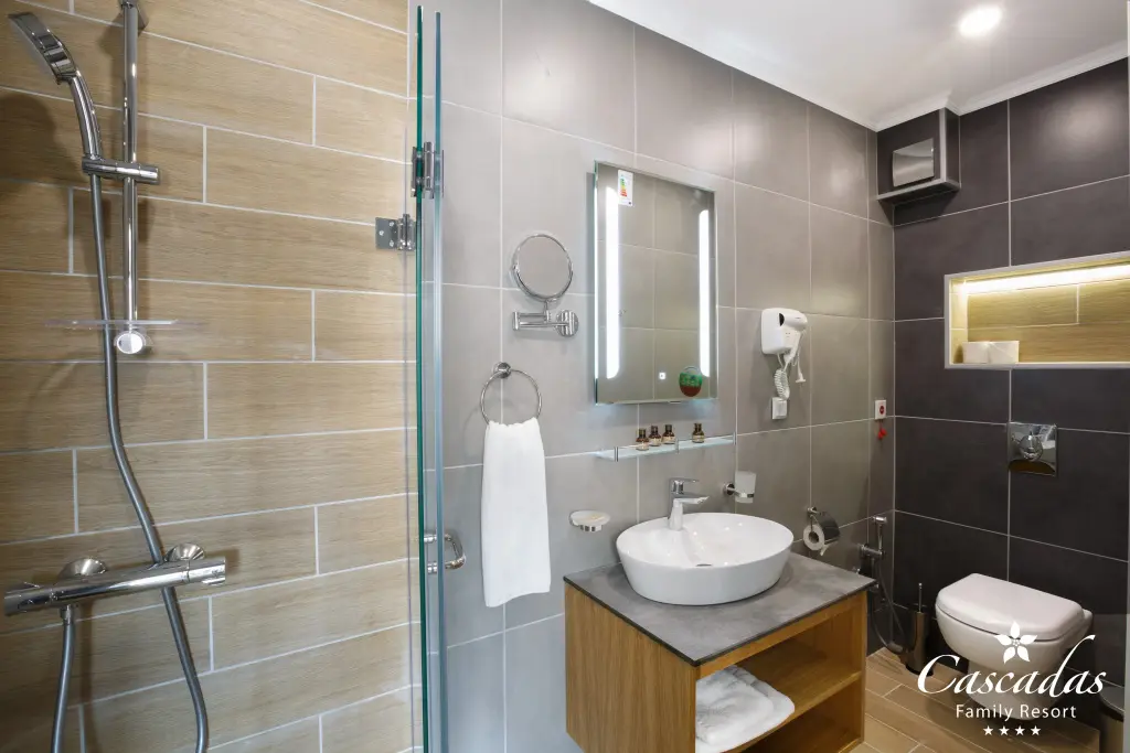 Солнечный берег: Cascadas Family Resort