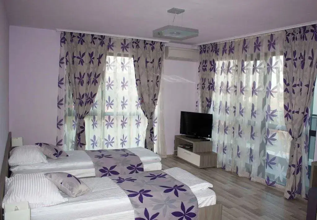 Бяла: Iva Resort