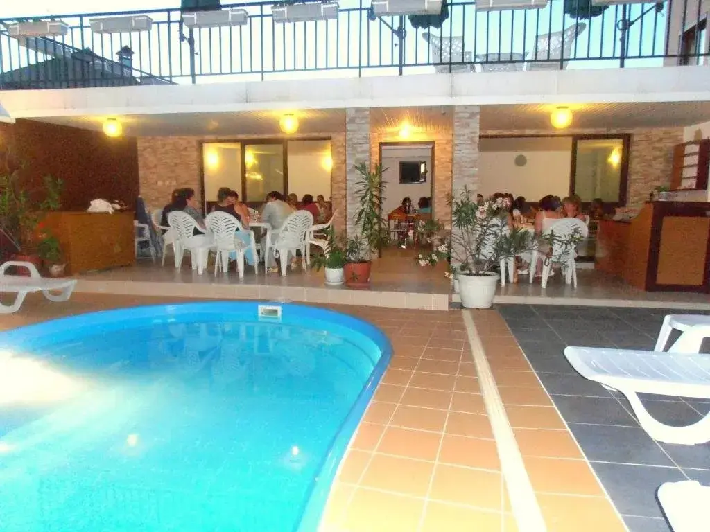 Черноморец: Family Hotel Kosko