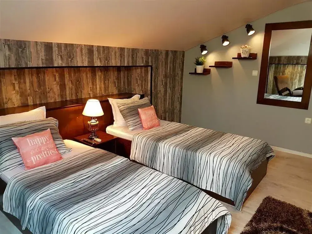 Шумен: Hotel Minaliat Vek