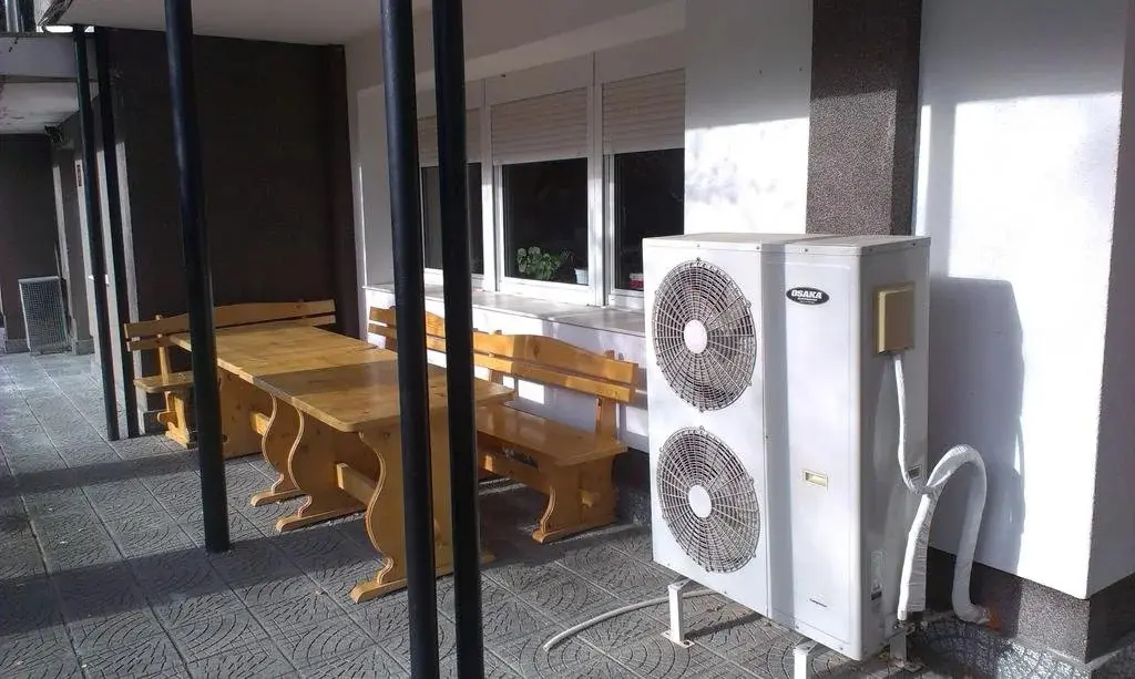 Дупница: Guest House Zeleni Preslap