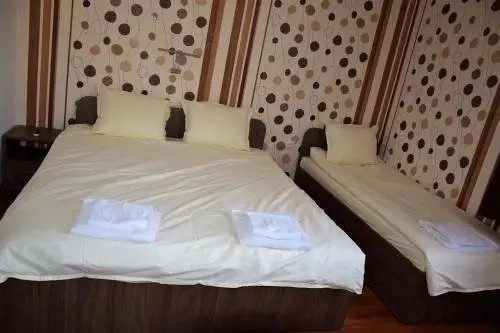 Кюстендил: Hotel Tri Buki