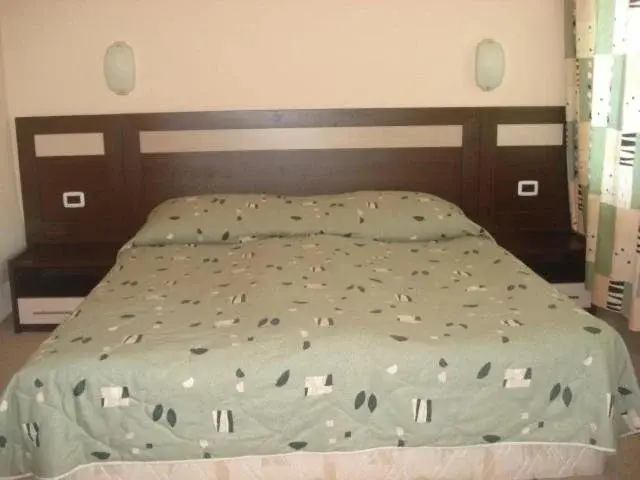 Троян: Hotel Apriltsi