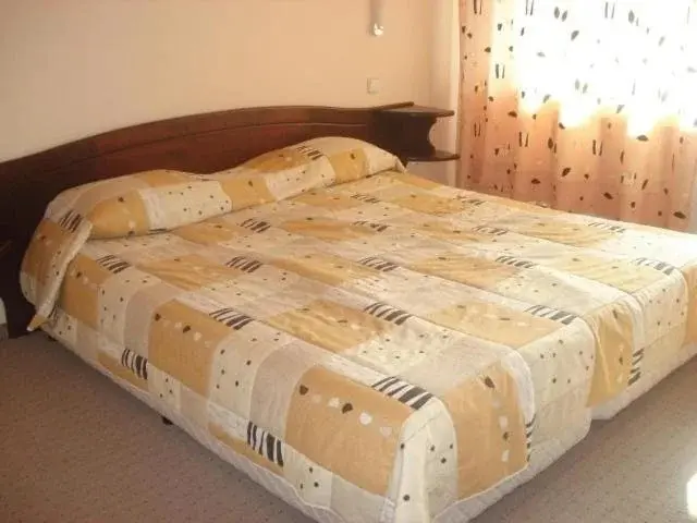 Троян: Hotel Apriltsi